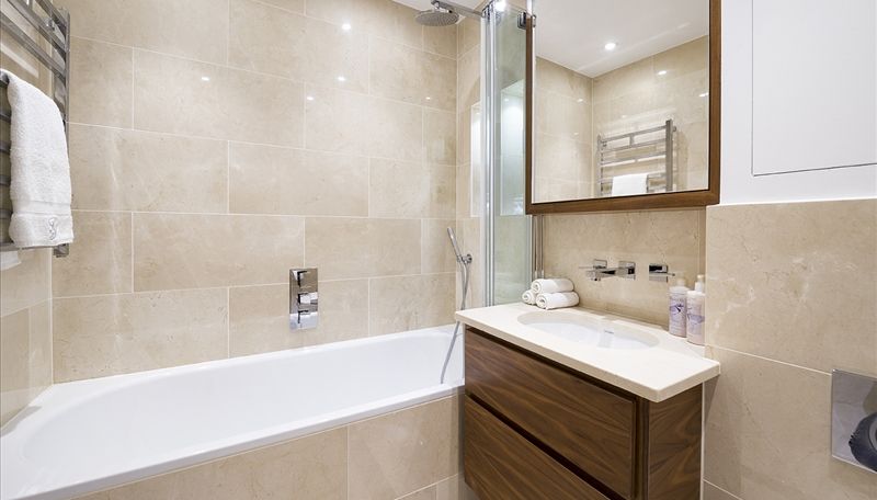 Flat for rent in London, Garden House, Kensington Gardens Square, Baywater, London, W2, 387 m²