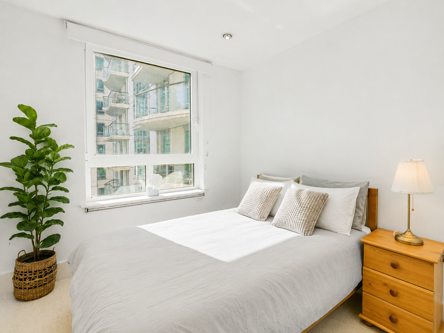 Flat for rent in London, Drake House, St Georges Wharf, Vauxhall, SW8, 713 m²