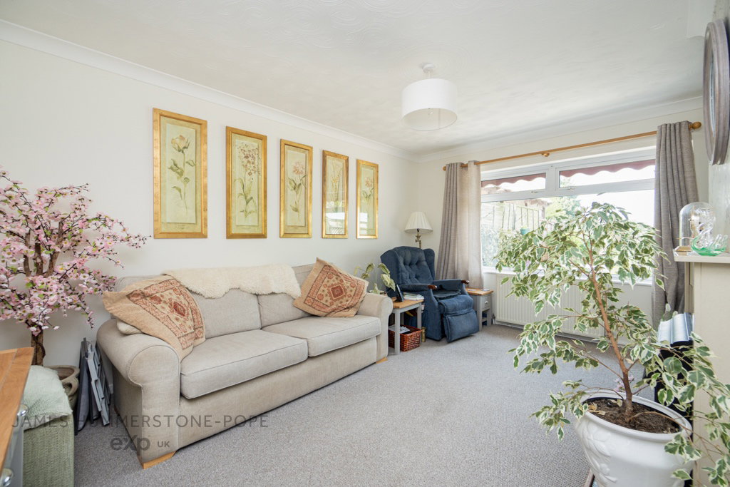 Semi Detached Bungalow in Ramsgate