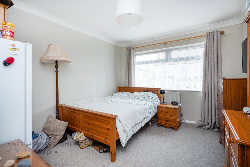 Semi Detached Bungalow in Ramsgate