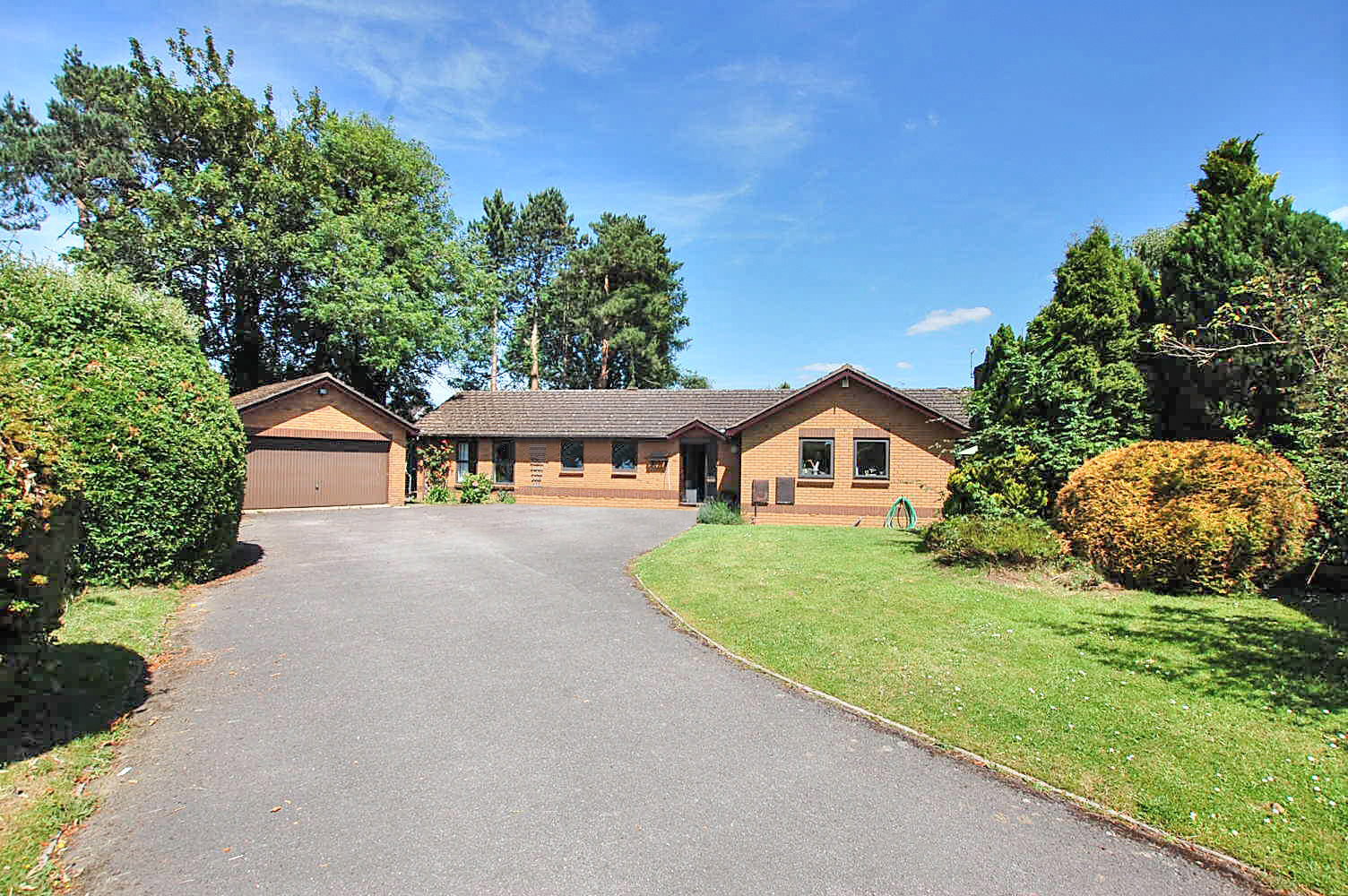 Bungalow in Cheltenham