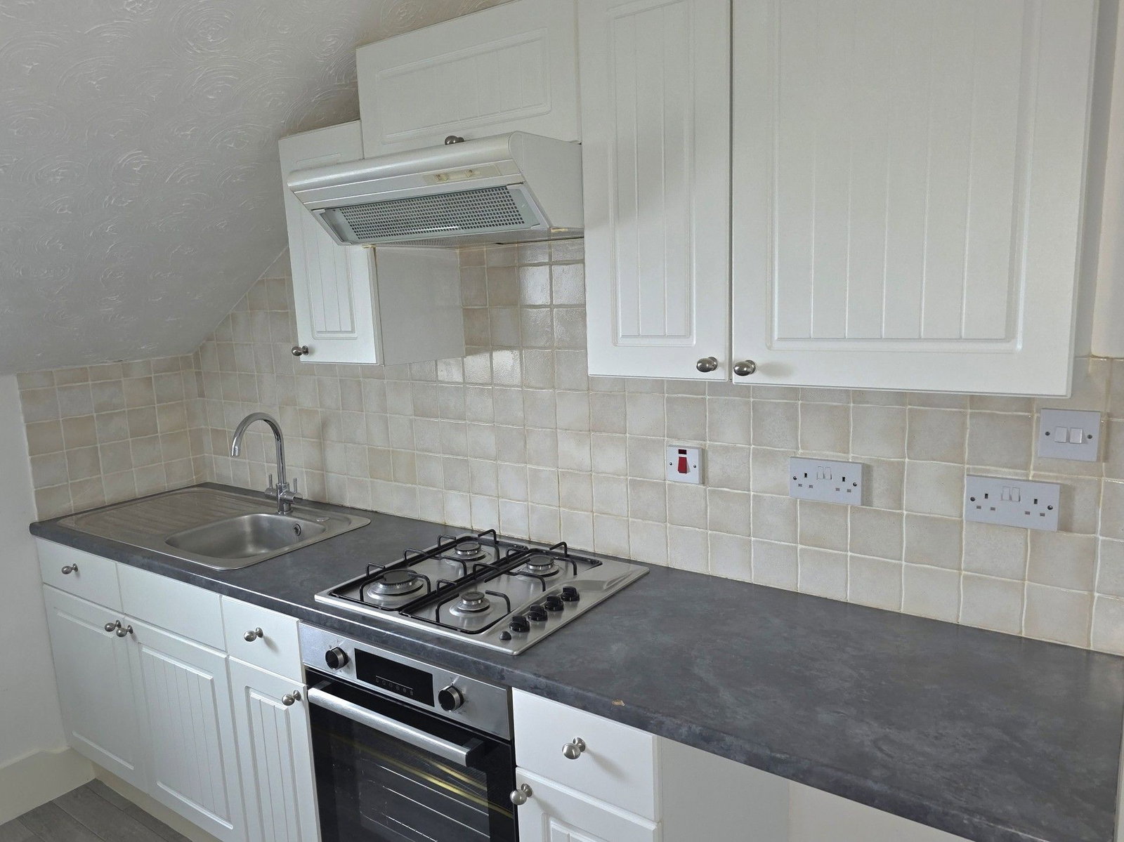 Flat for rent in Ryde, West Hill Road, Ryde, PO33 1LN