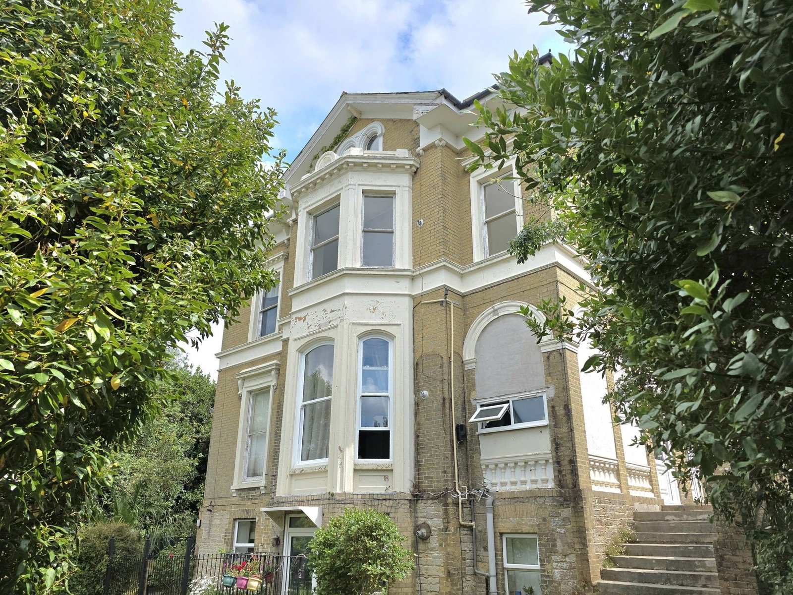 Flat for rent in Ryde, West Hill Road, Ryde, PO33 1LN