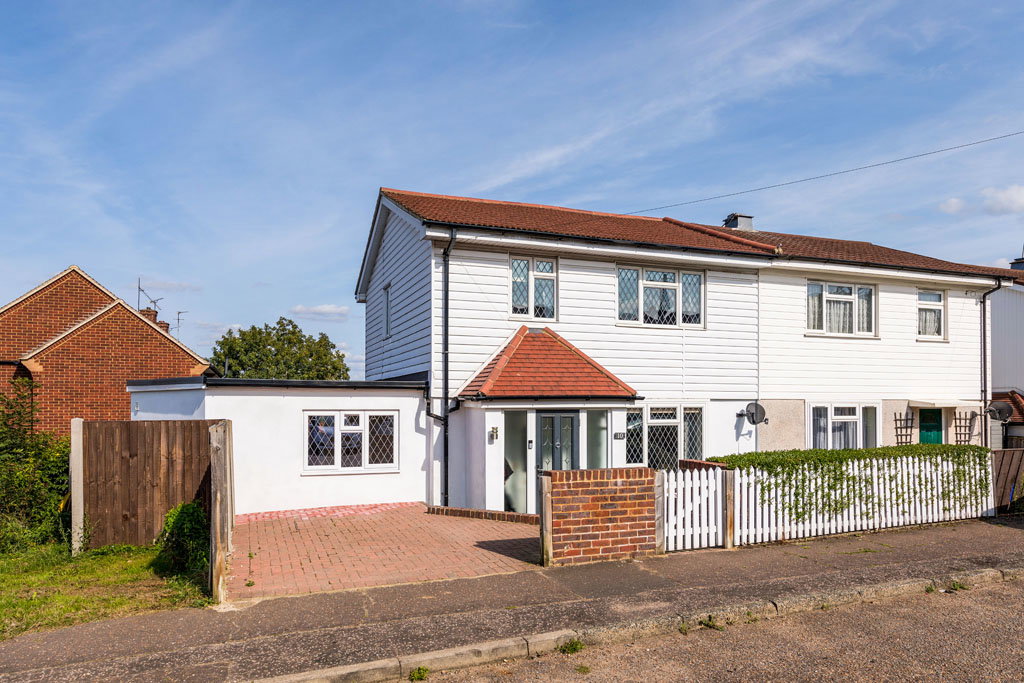 Semi Detached House in Loughton
