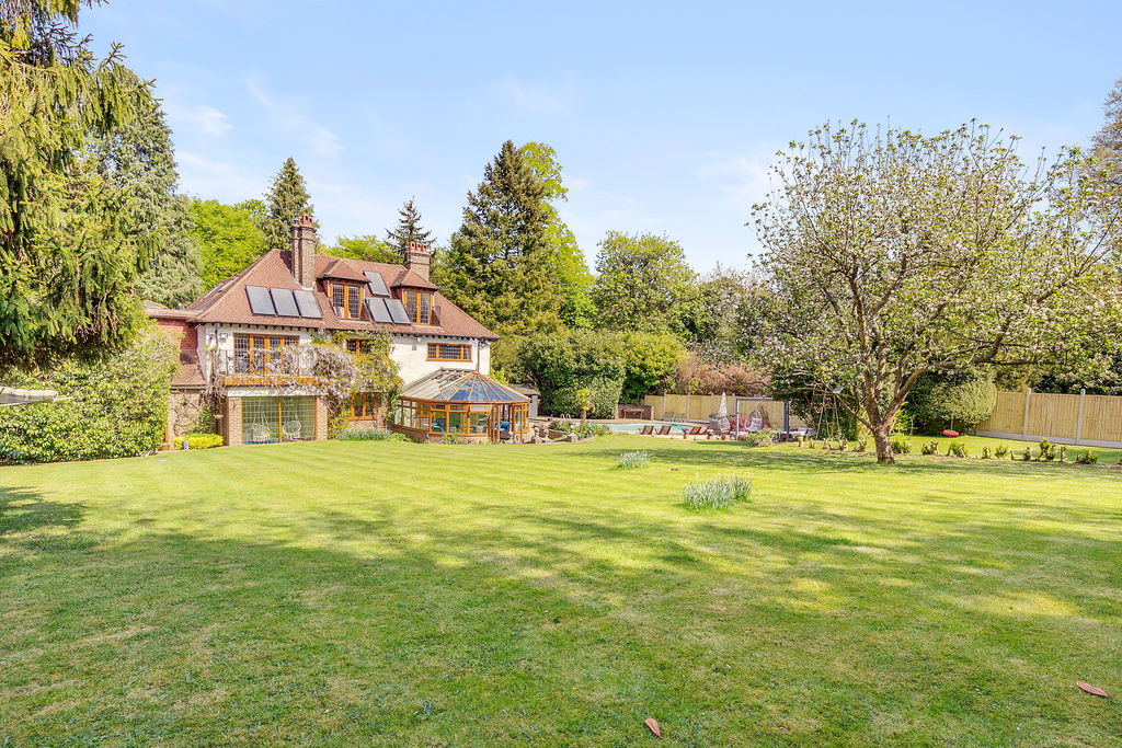 Detached House in Whyteleafe