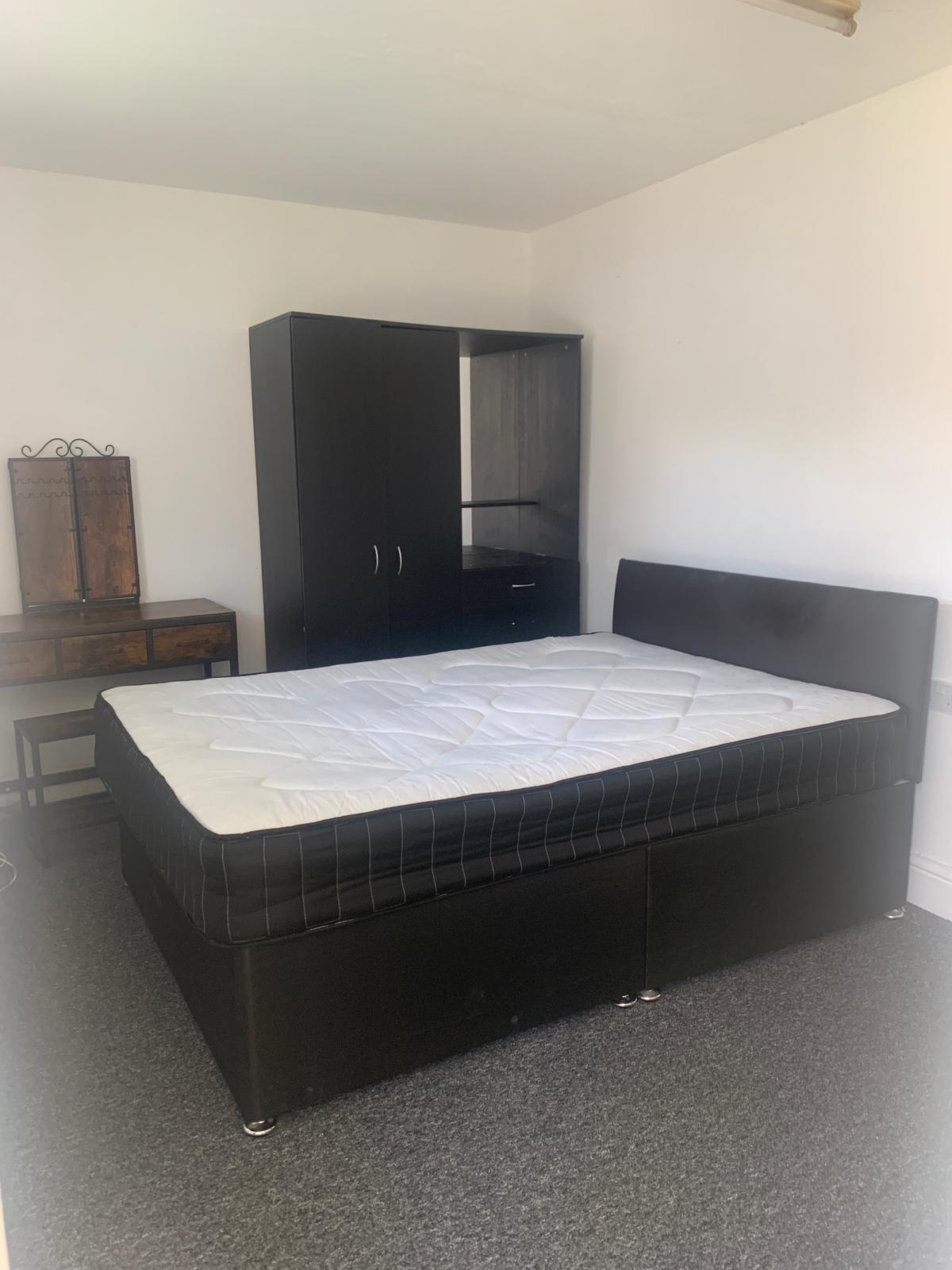 Flat in Hounslow