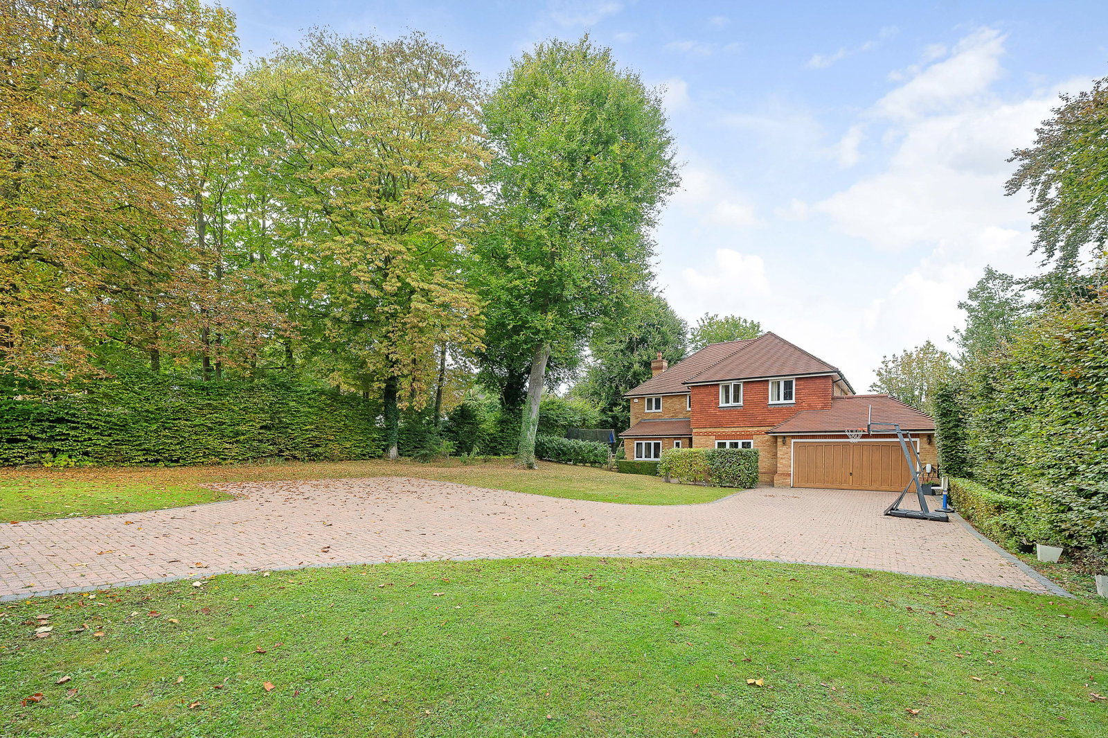 Detached House in Leatherhead