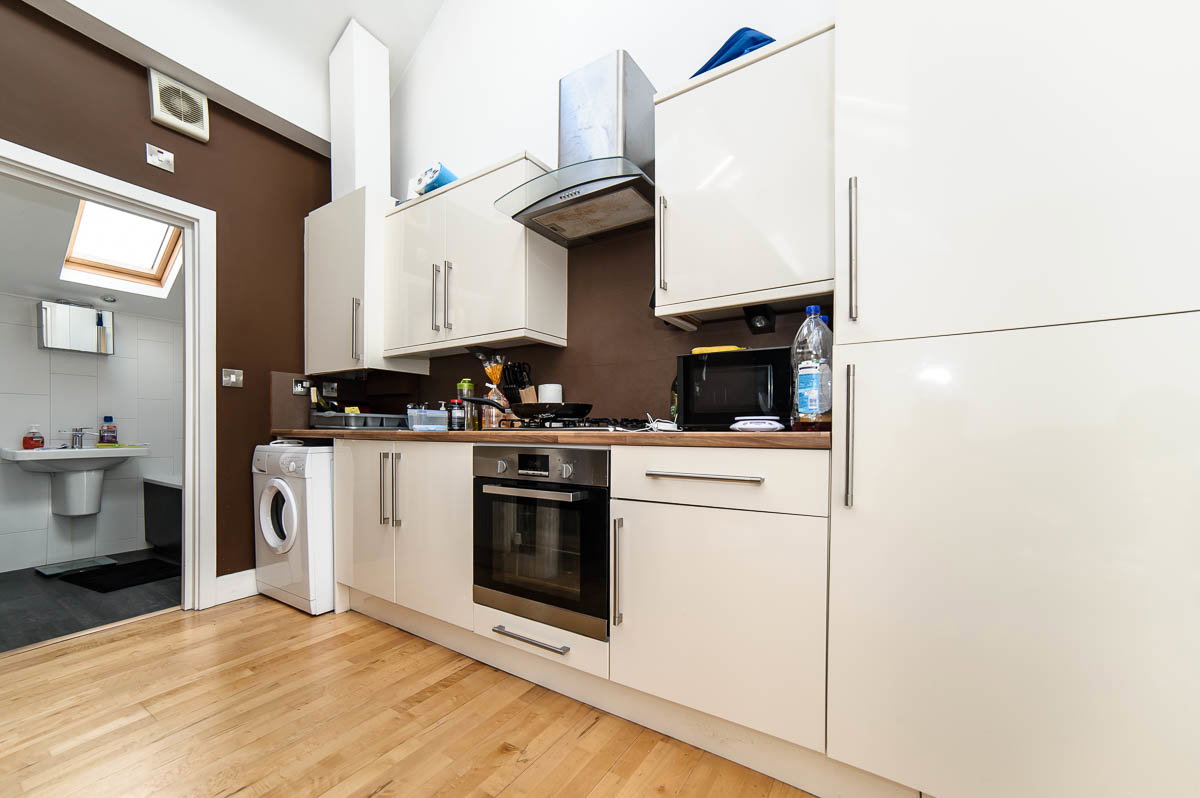 Flat for rent in London, Gleneldon Road, London, SW16 2BD