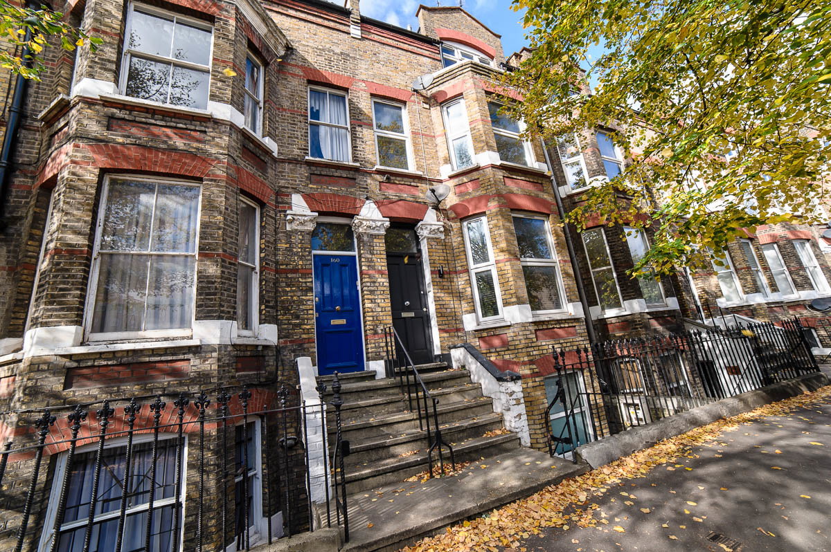 Flat for rent in London, Gleneldon Road, London, SW16 2BD