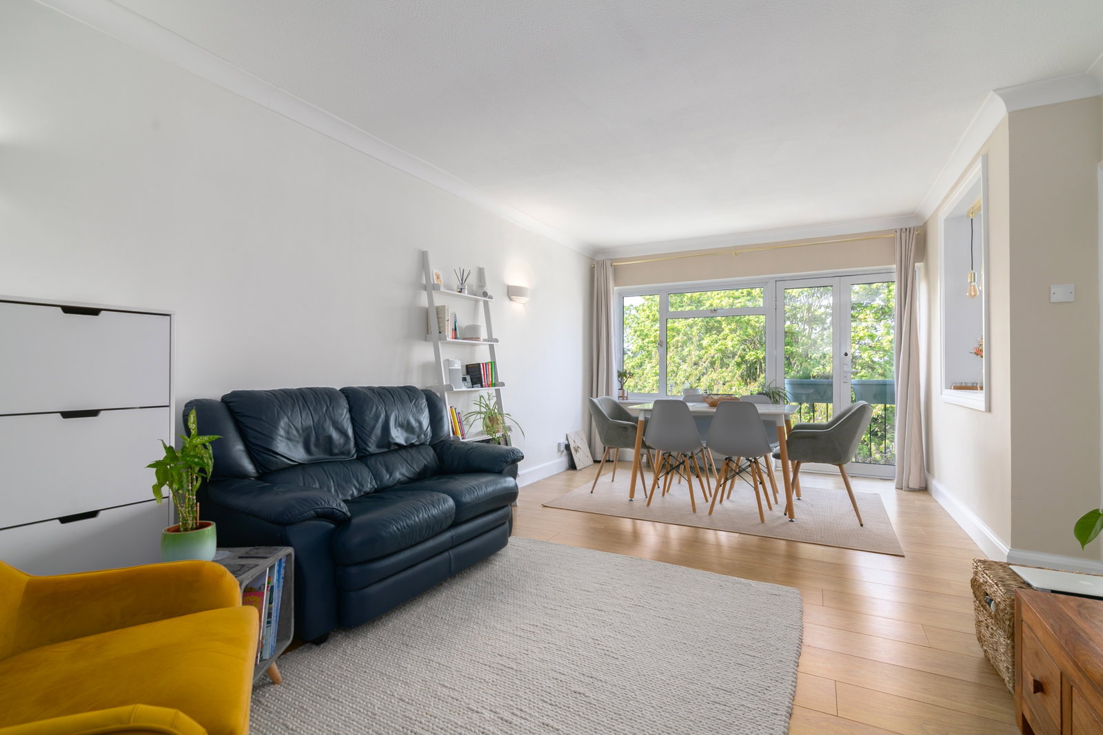Flat for rent in London, Amherst Road, London, Greater London, W13 8NF, 718 m²