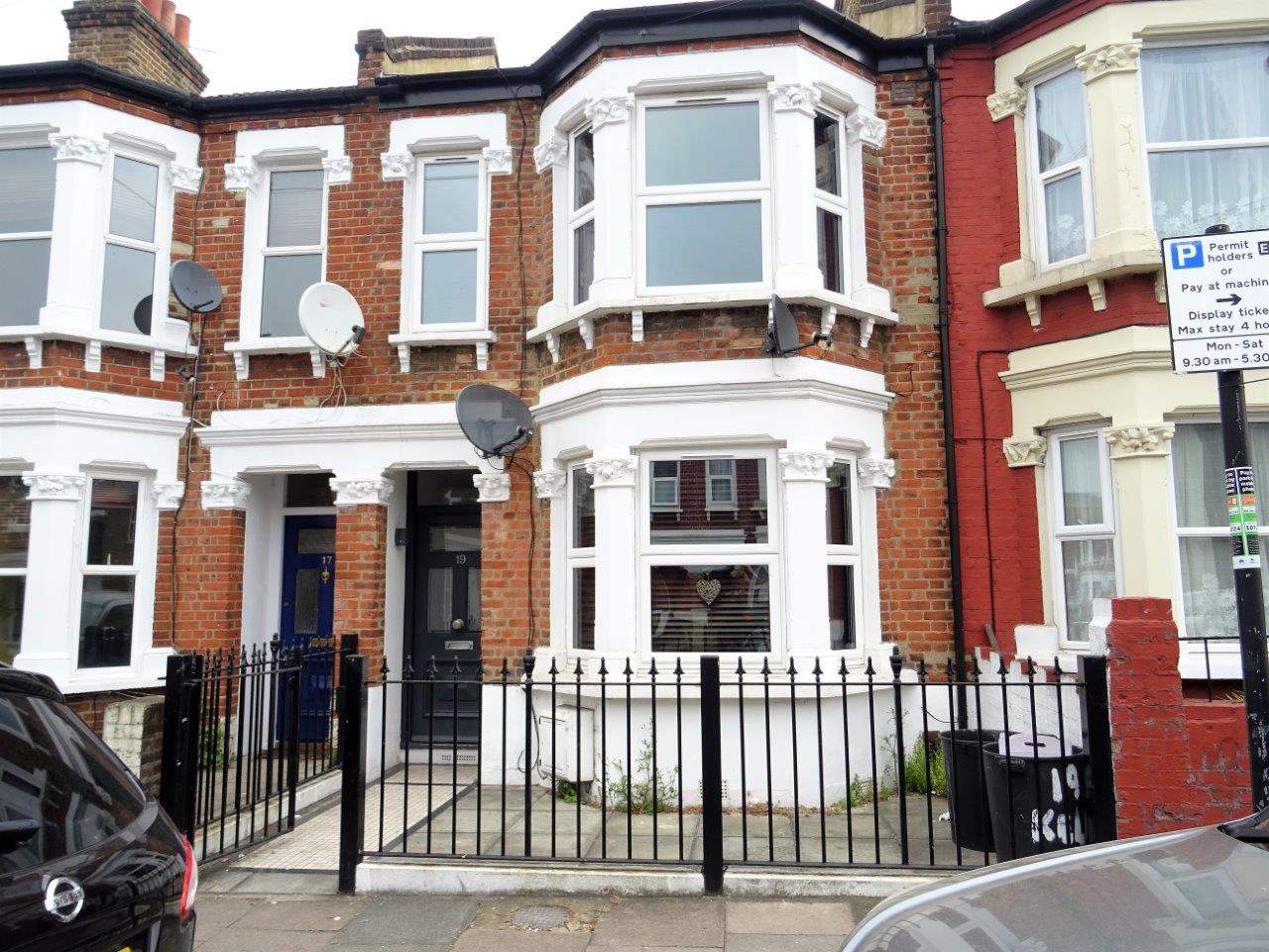 Flat for rent in London, Kellino Street, London, SW17 8SY