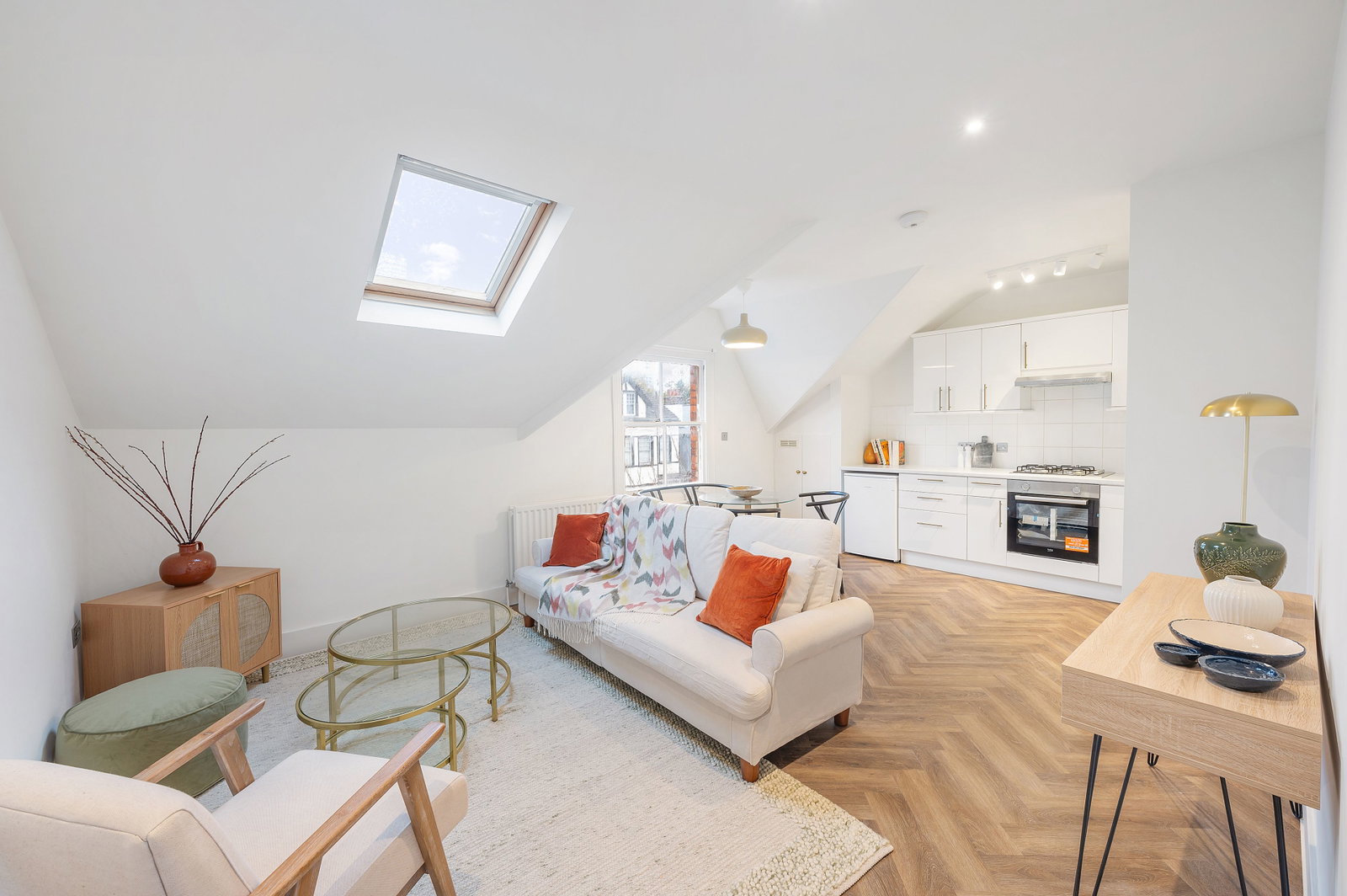 Flat for rent in Croydon, Woodstock Road, Croydon, CR0, 682 m²