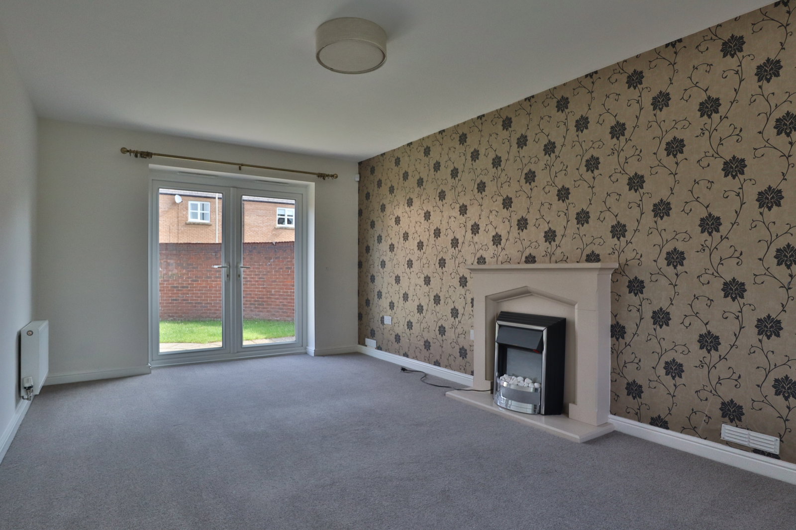 End Of Terrace House for rent in Stockport, Eastwood Drive, Marple, Stockport, 1001 m²