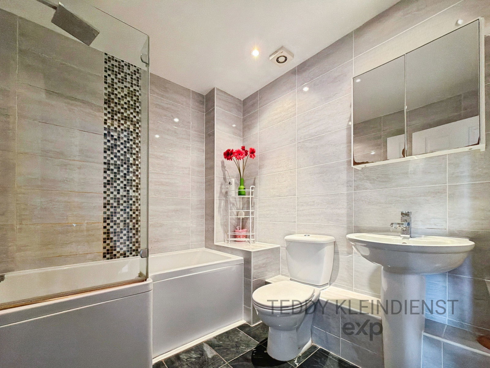 Terraced House in Worcester Park