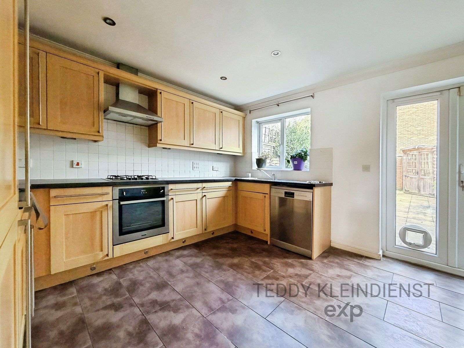 Terraced House in Worcester Park