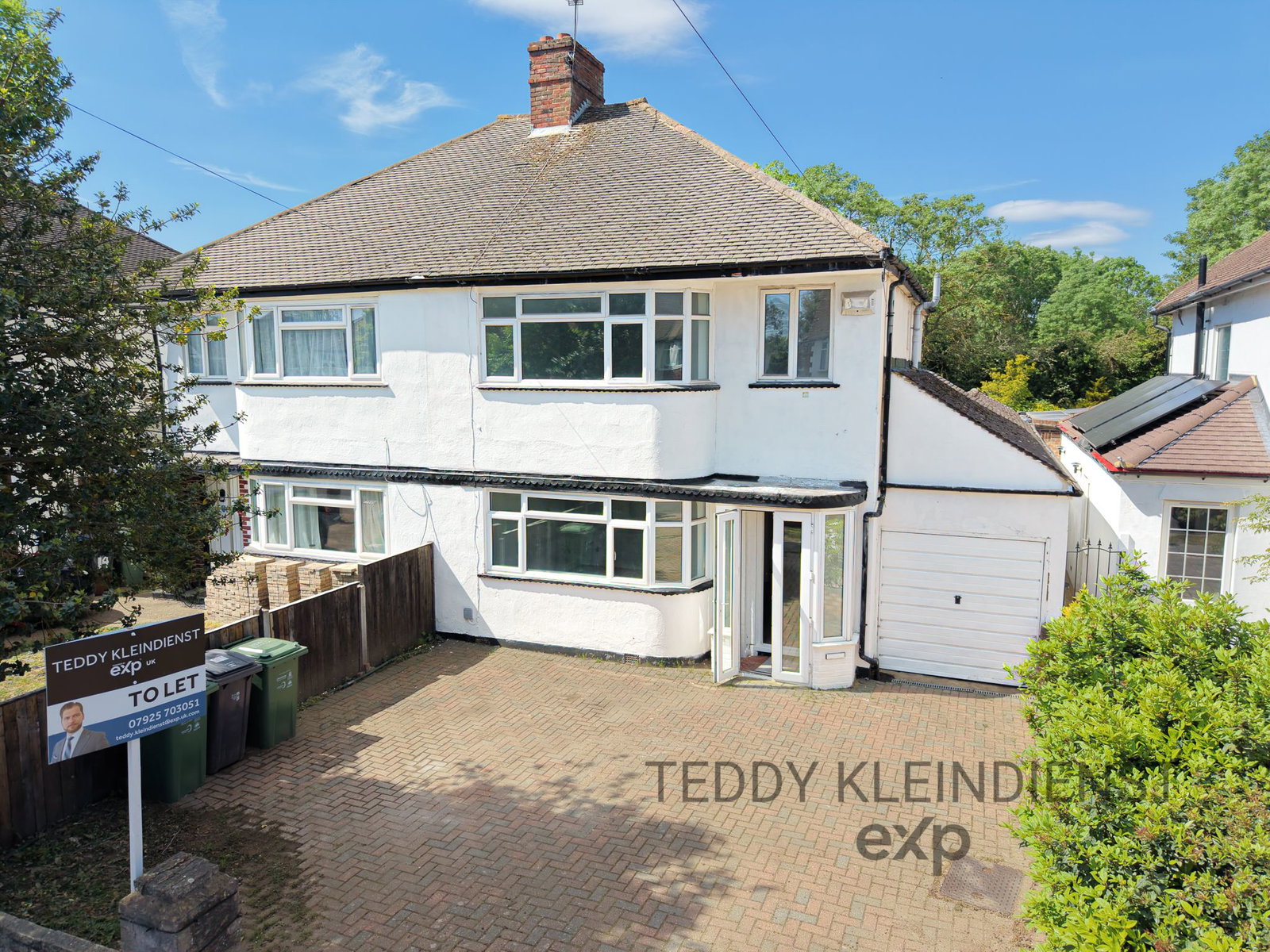 Semi Detached House in New Malden