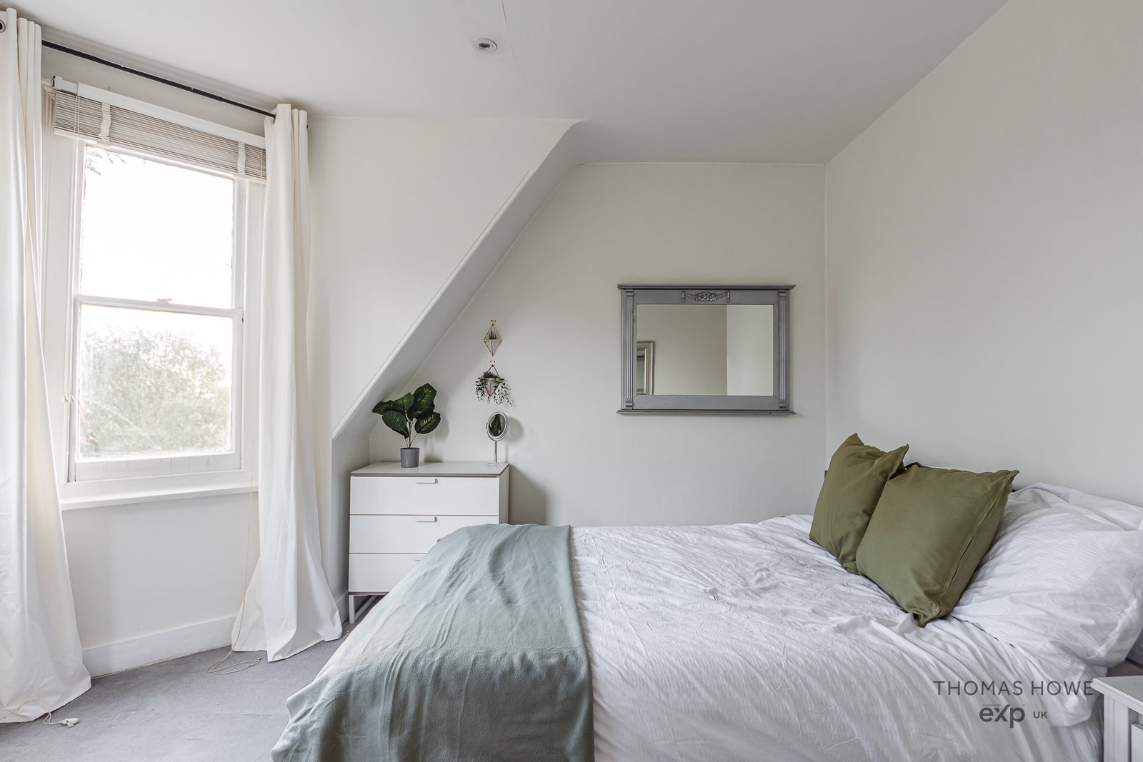 Flat for rent in London, Mowbray Road, Crystal Palace, SE19, 549 m²