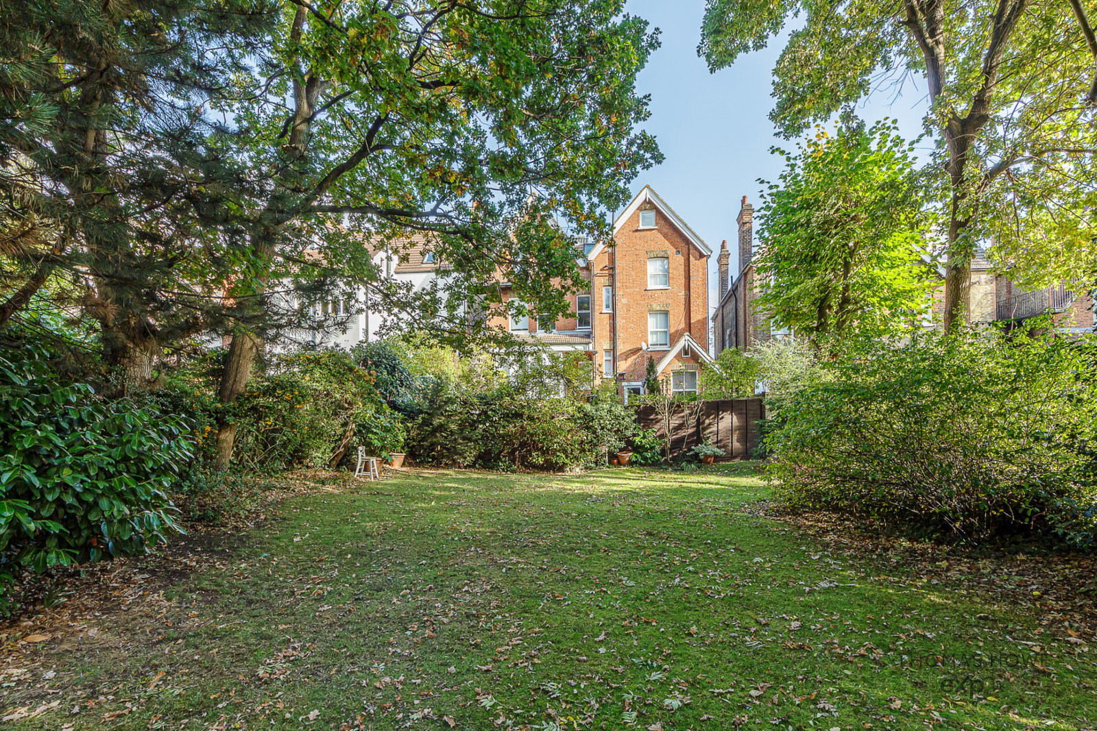 Flat for rent in London, Mowbray Road, Crystal Palace, SE19, 549 m²