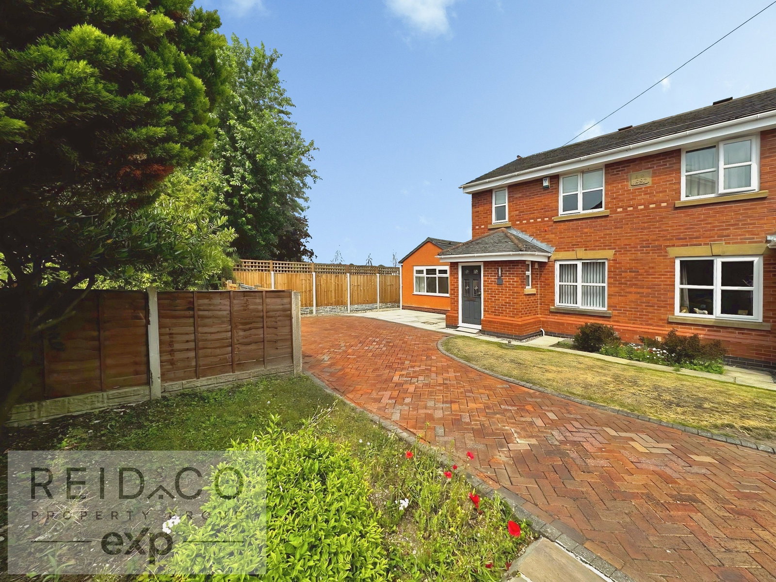 Semi Detached House in Preston