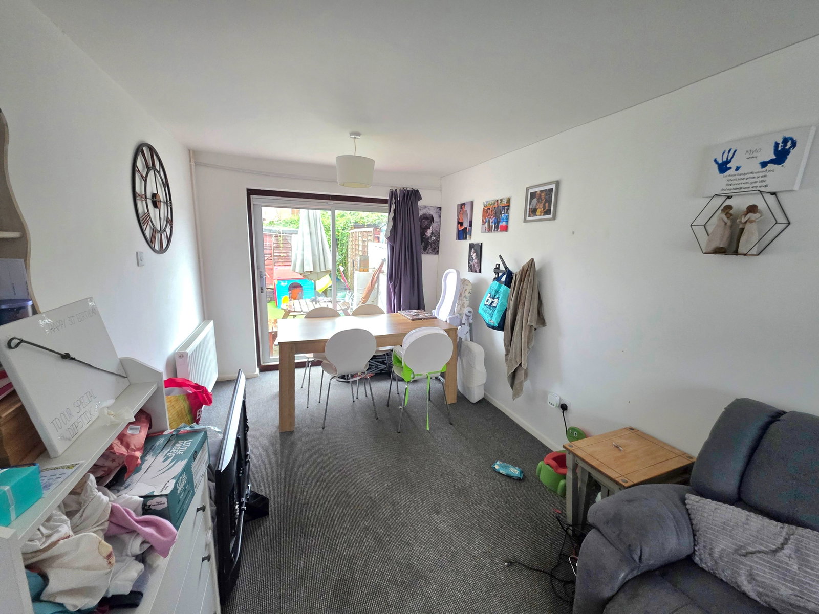 End Of Terrace House for rent in Newport, Spring Walk, Newport, PO30 5ND, 700 m²