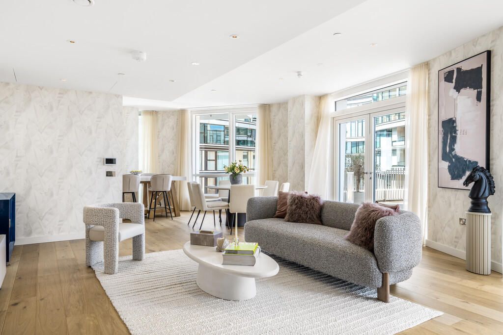 Apartment for rent in London, Wilshire House, Prospect Way, London, SW11, 1965 m²