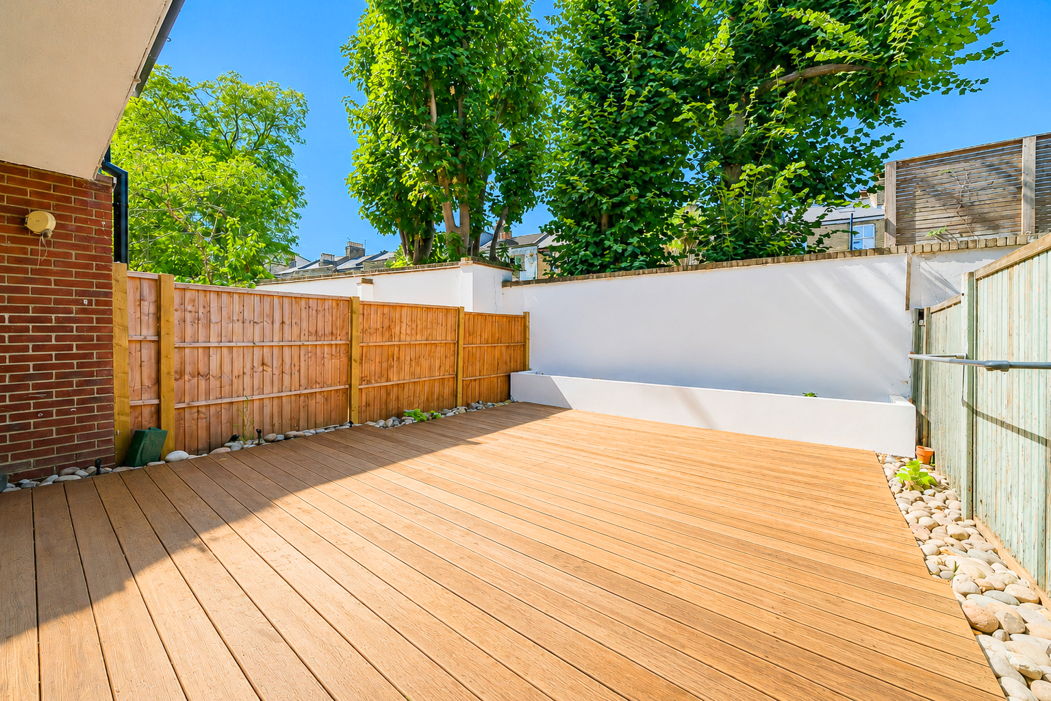 Terraced House for rent in London, Stane Grove, Clapham North, SW9 9AL, 1806 m²