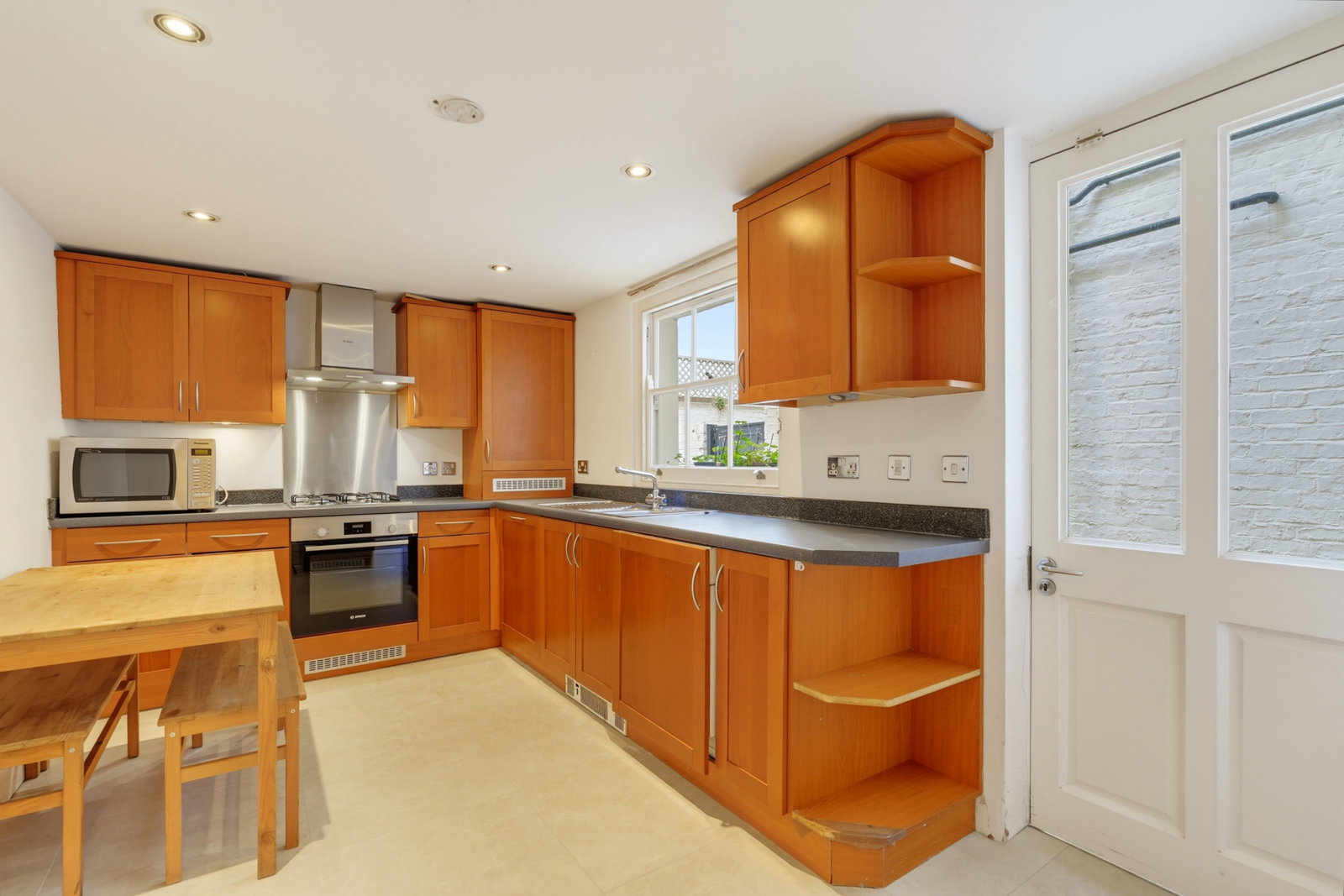 Flat for rent in London, Cambridge Street, London, SW1V, 653 m²