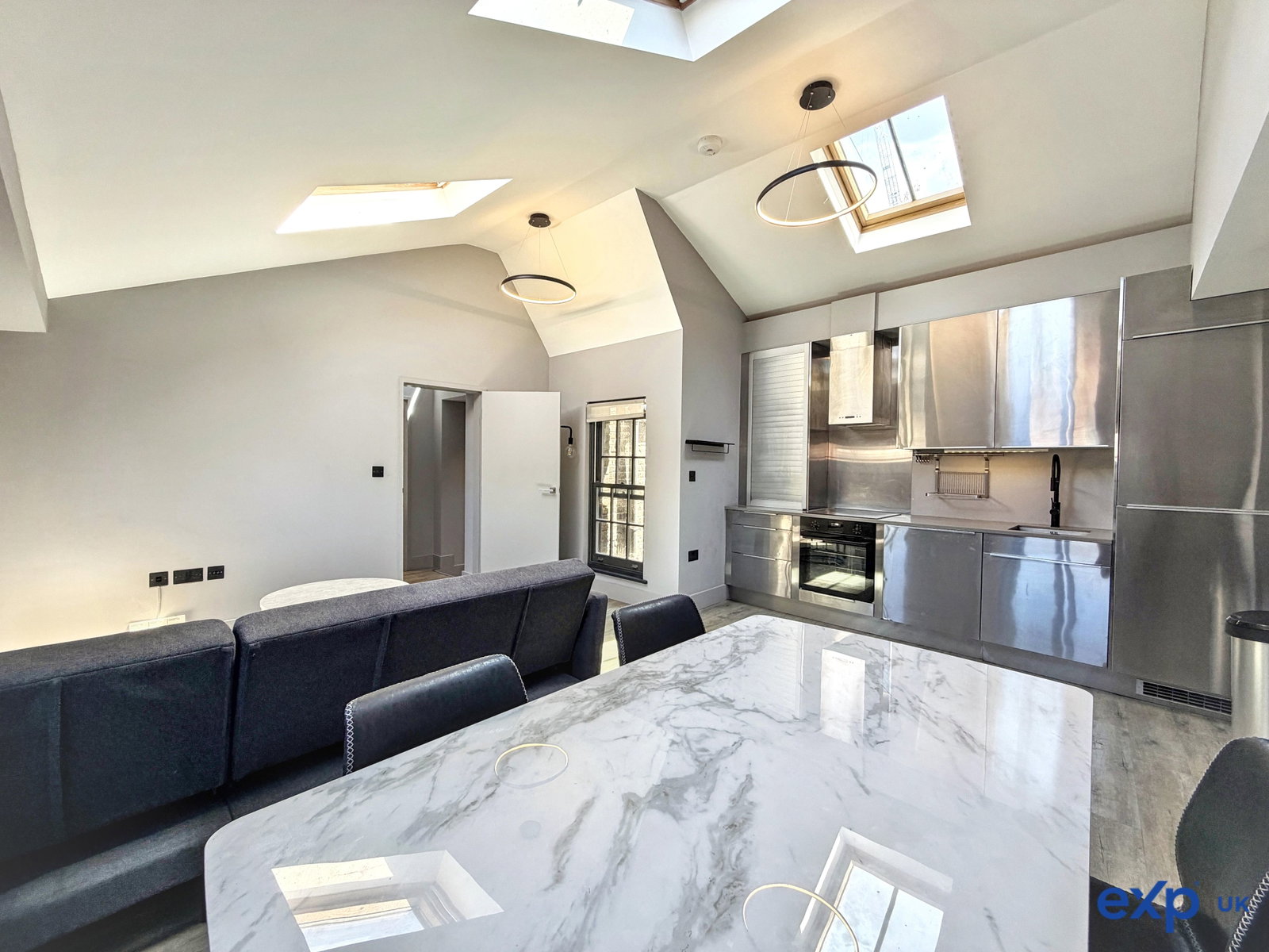 Apartment for rent in London, Whitechapel High Street, London, E1 7PL