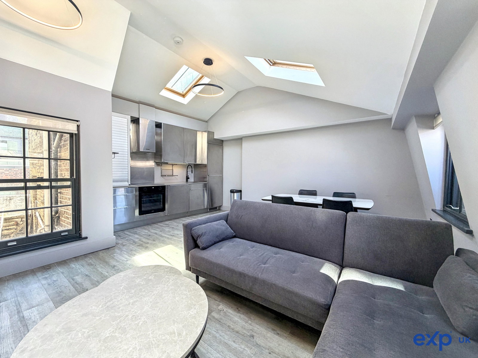 Apartment for rent in London, Whitechapel High Street, London, E1 7PL
