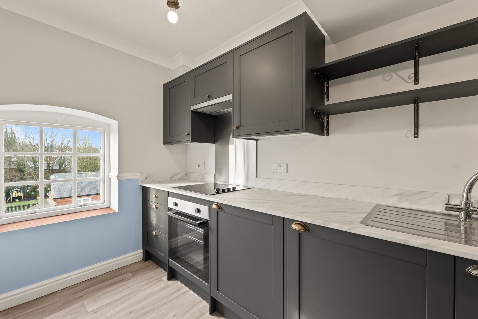 Apartment for rent in Southwell, Greet Lilly Mill, 676 m²