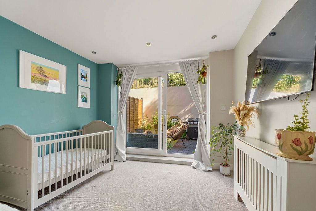 Flat for rent in Croydon, Windmill Road, Croydon, CR0 2XN, 683 m²