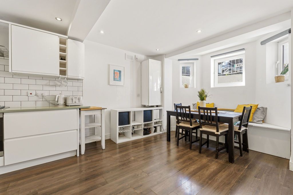Flat for rent in Croydon, Windmill Road, Croydon, CR0 2XN, 683 m²