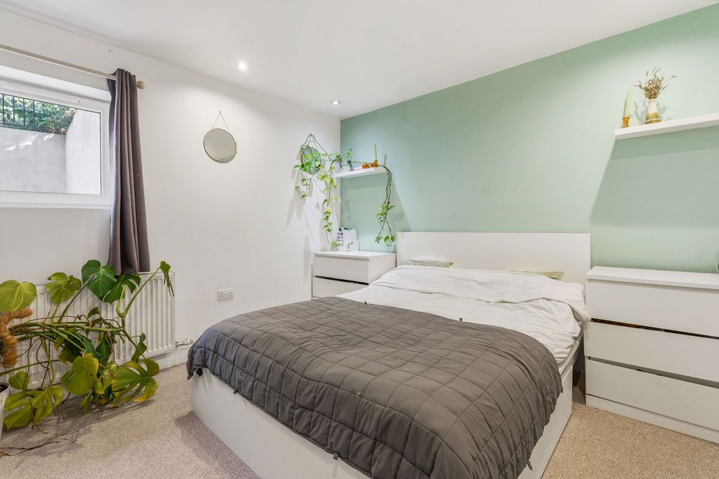 Flat for rent in Croydon, Windmill Road, Croydon, CR0 2XN, 683 m²