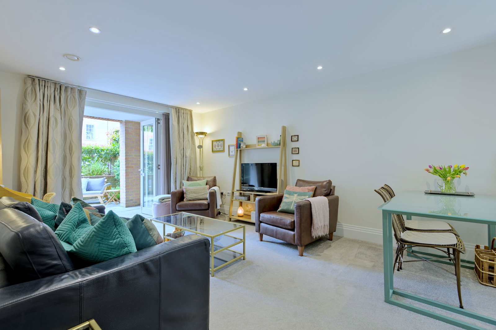 Ground Floor Flat in London
