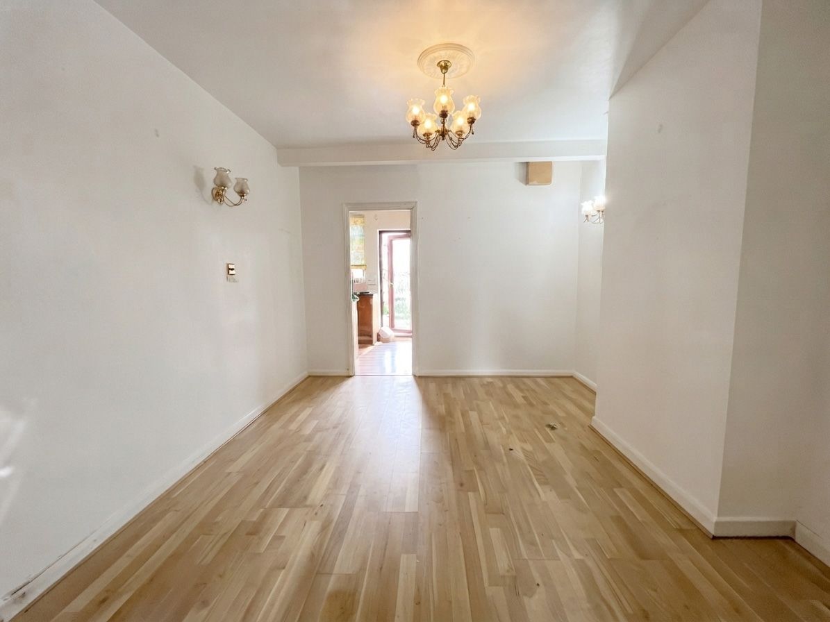 Semi Detached House in London