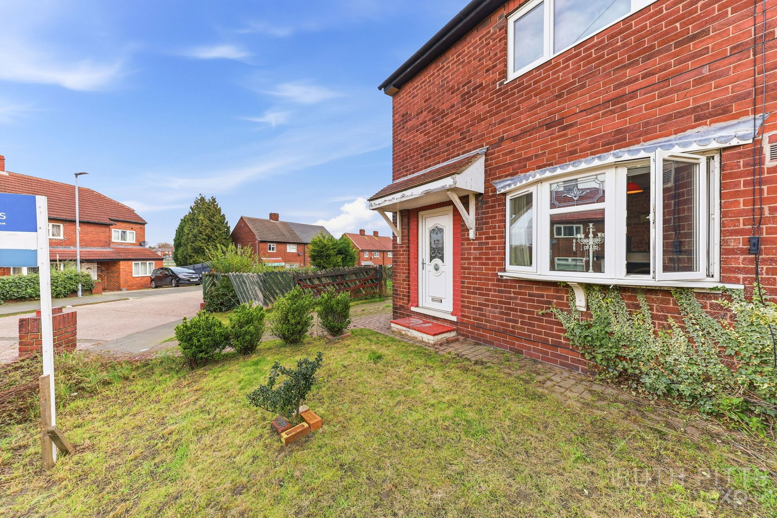 Semi Detached House in Normanton