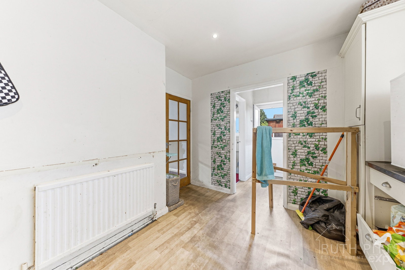 Semi Detached House in Normanton