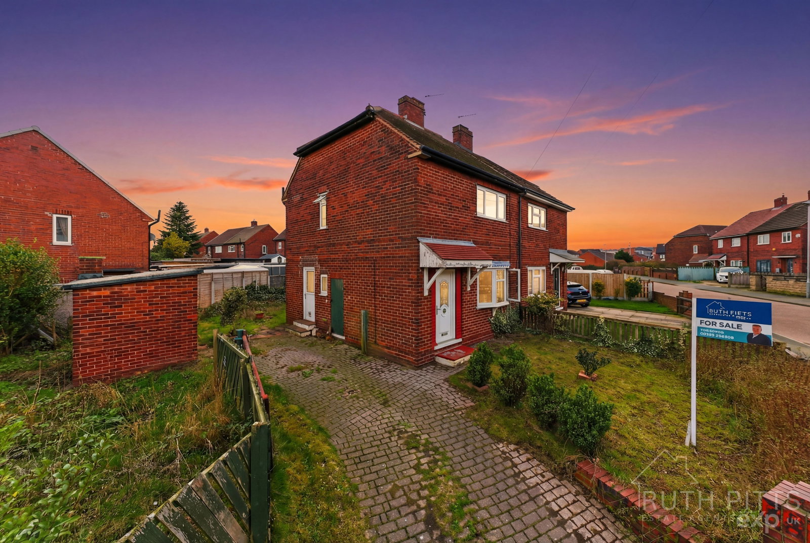 Semi Detached House in Normanton