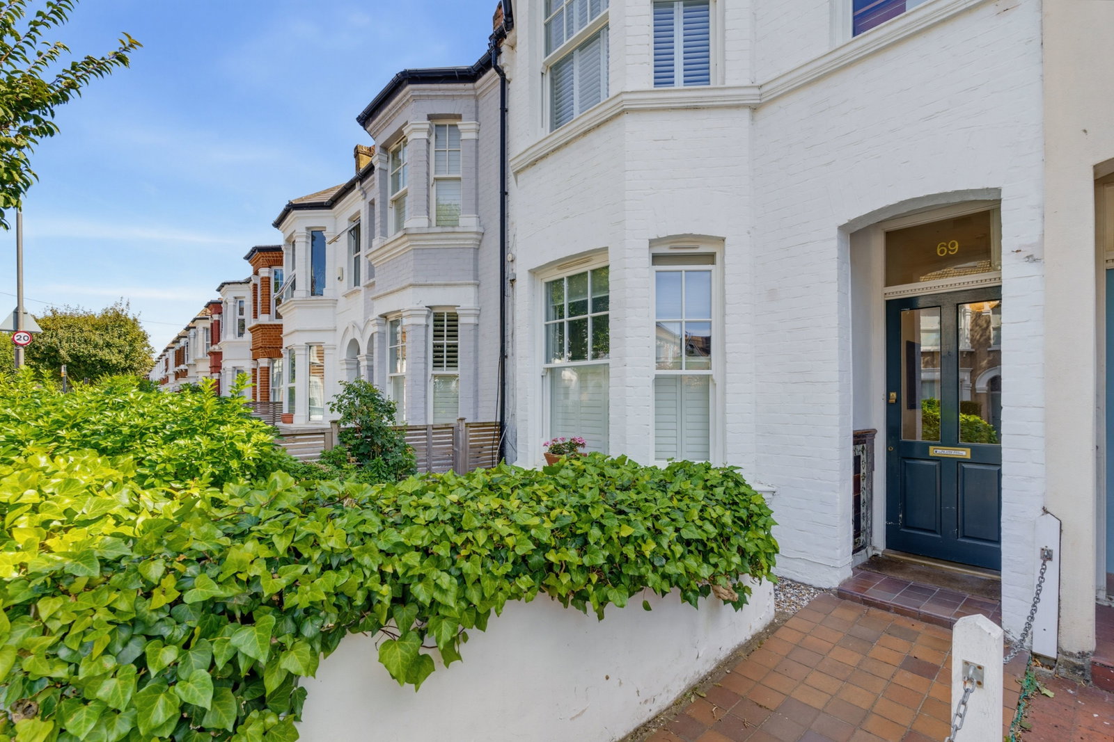 Flat for rent in London, Laitwood Road, Baham, SW12, 533 m²