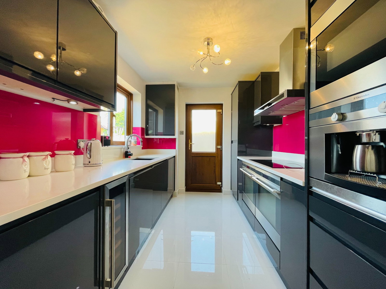 Detached House in Whitfield