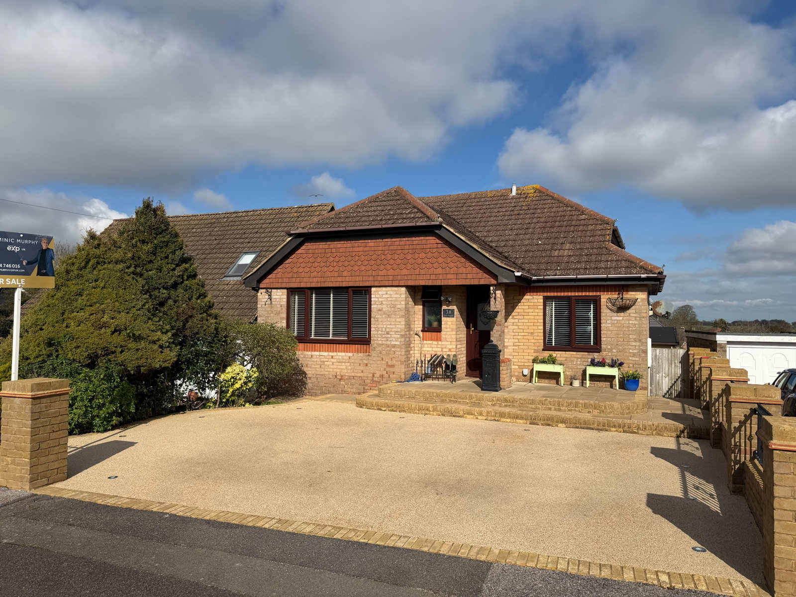 Detached House in Whitfield