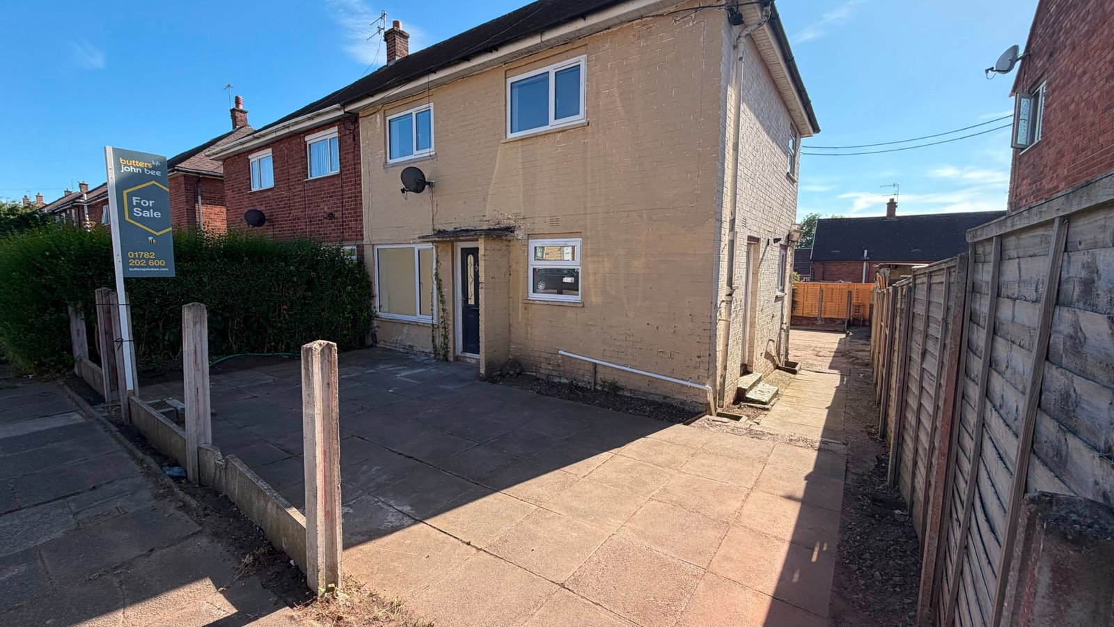 Semi Detached House in Stoke-on-trent