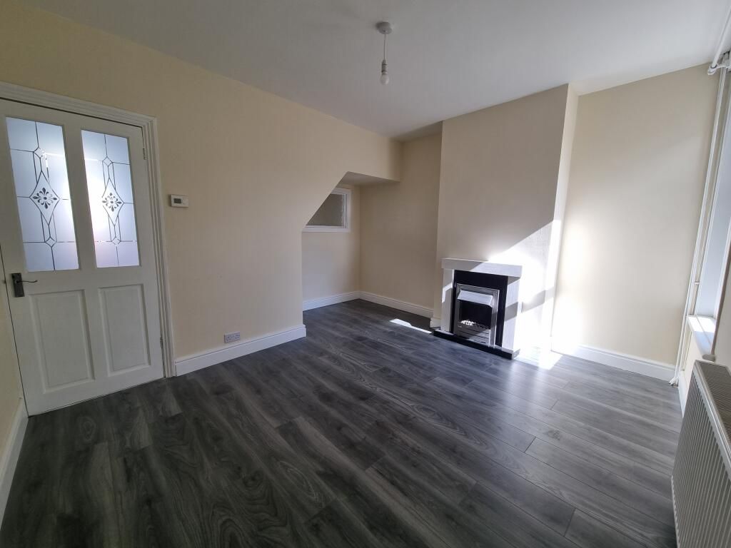 Terraced House for rent in Portsmouth, Station Road, Portsmouth