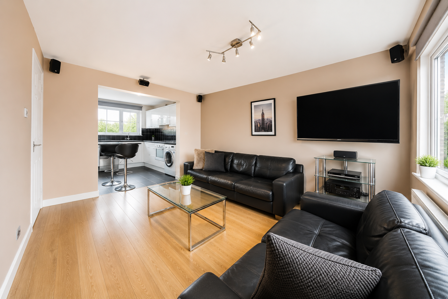 Maisonette for rent in London, East Hill, Clapham Junction, SW18 2HH, 964 m²
