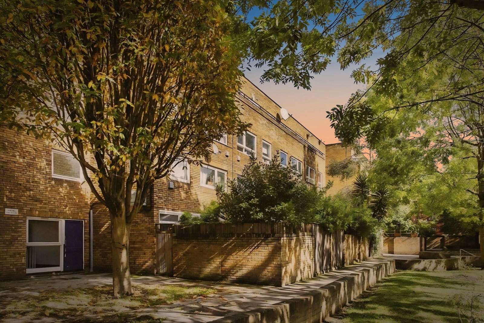 Maisonette for rent in London, East Hill, Clapham Junction, SW18 2HH, 964 m²