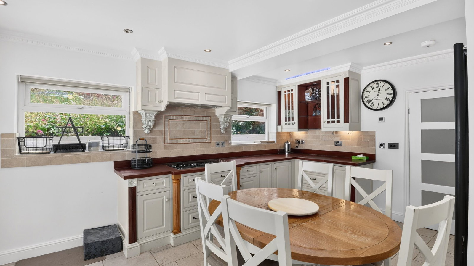 Semi Detached House in Purley