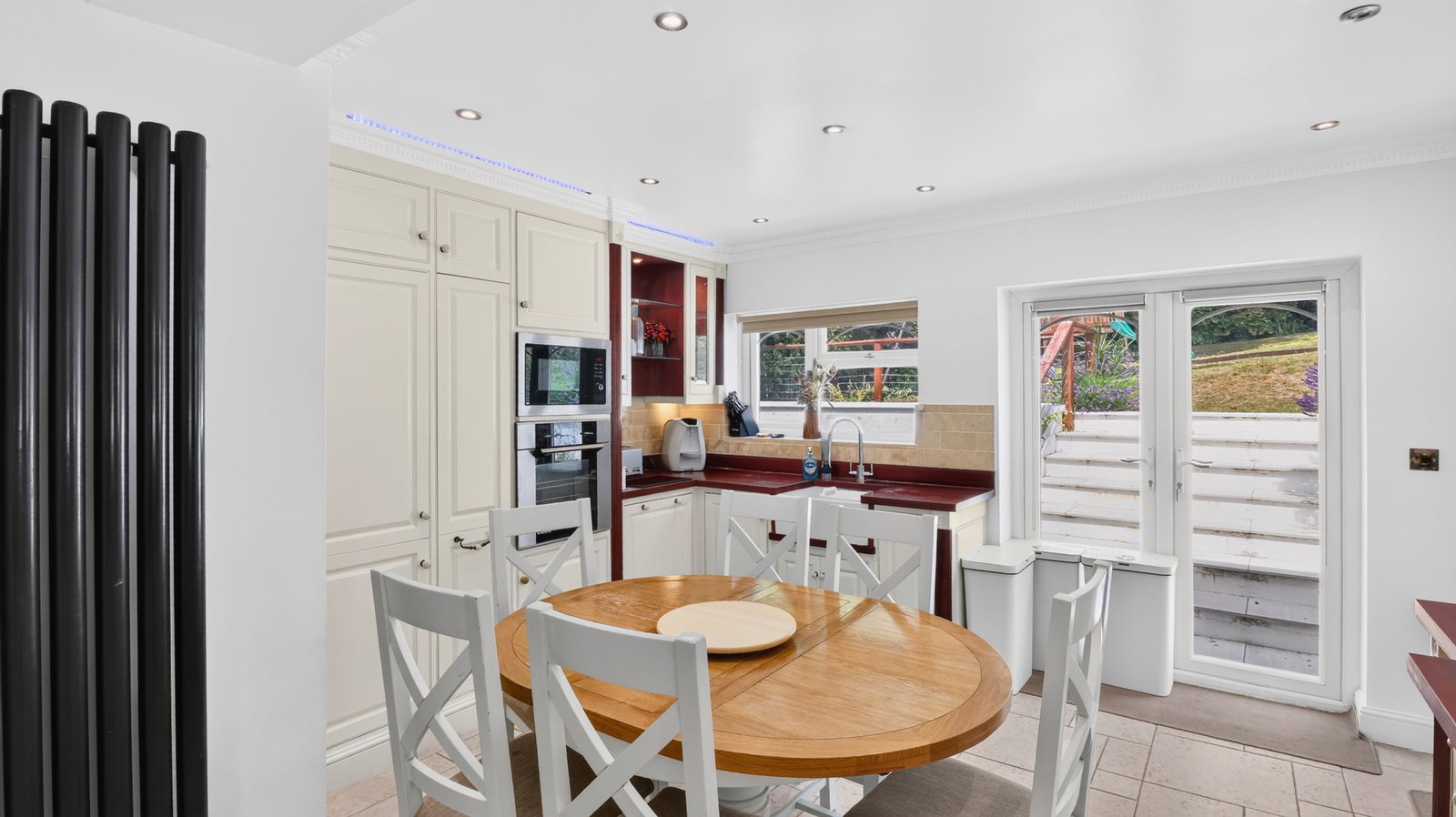Semi Detached House in Purley