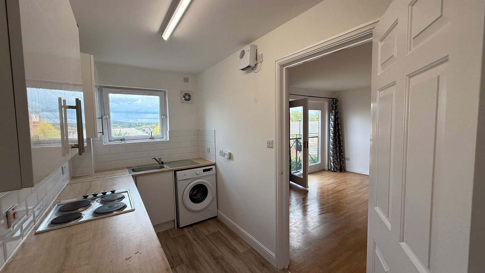 Apartment for rent in Sheffield, Manor Oaks Gardens, Sheffield, S2 5JY