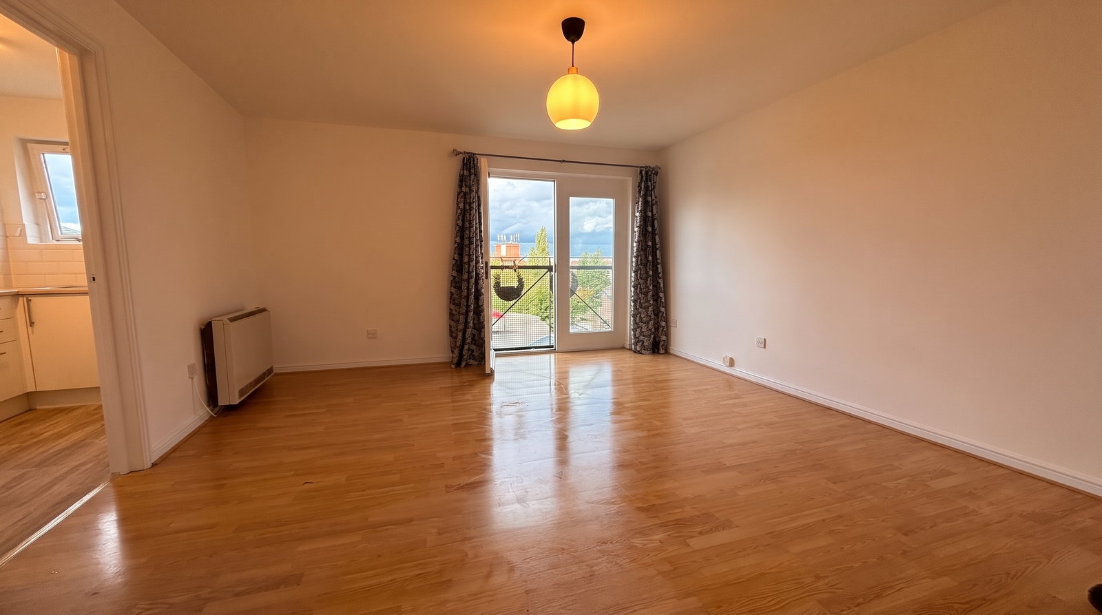 Apartment for rent in Sheffield, Manor Oaks Gardens, Sheffield, S2 5JY