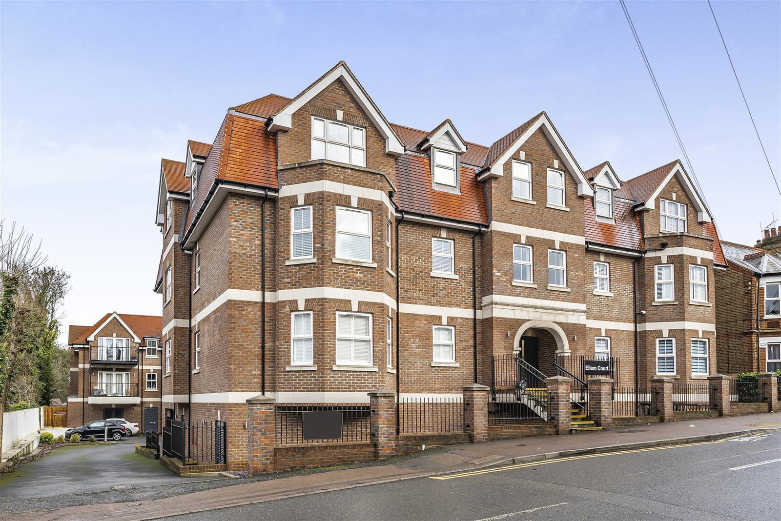 Flat in Bushey